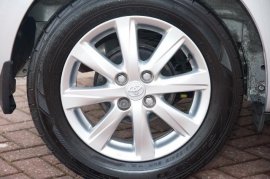 Toyota YARIS 5-DR 1.33 VVT-i T