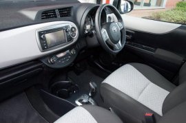 Toyota YARIS 5-DR 1.33 VVT-i T