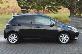 Toyota YARIS HYBRID 5-DR 1.5 VVT-i