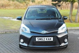 Toyota YARIS HYBRID 5-DR 1.5 VVT-i