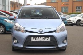 Toyota YARIS HYBRID 5-DR 1.5 VVT-i