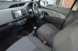 Toyota YARIS 5-DR 1.33 VVT-i