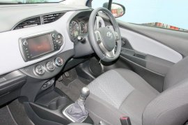 Toyota YARIS 5-DR 1.33 VVT-i