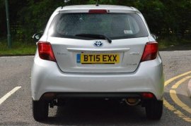 Toyota YARIS HYBRID 5-DR 1.5 VVT-i