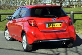 Toyota YARIS HYBRID 5-DR 1.5 VVT-i