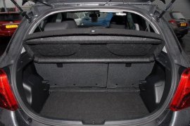 Toyota YARIS HYBRID 5-DR 1.5 VVT-i