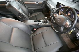 Mercedes-Benz C220 2.2 CDi