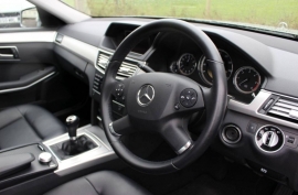  Mercedes-Benz E220 CDI BlueEFFICIENCY