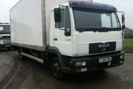 MAN LE180 BOX TRUCK