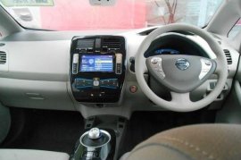 Nissan Leaf  1.0