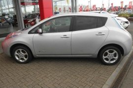 Nissan Leaf  1.0