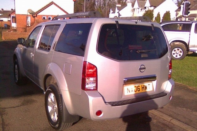 Nissan Pathfinder 2.5
