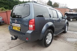 Nissan Pathfinder 2.5