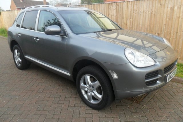 Porsche Cayenne 3.2