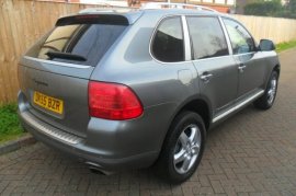 Porsche Cayenne  3.2