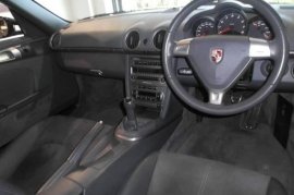 Porsche Cayman 2.7