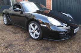 Porsche Cayman 2.7
