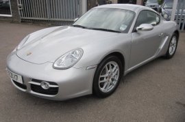 Porsche Cayman 2.7
