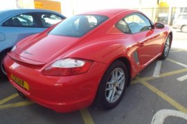 Porsche Cayman 2.7
