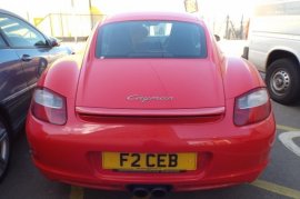 Porsche Cayman 2.7
