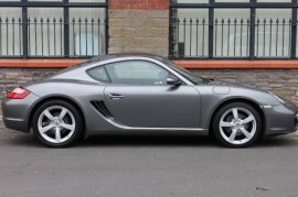 Porsche Cayman 2.7