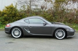 Porsche Cayman 2.7