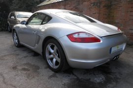 Porsche Cayman 2.7