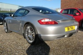Porsche Cayman 2.7