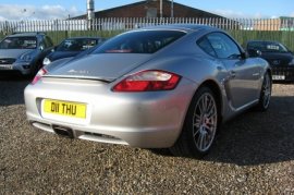 Porsche Cayman 2.7