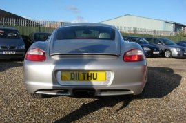 Porsche Cayman 2.7