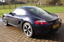 Porsche Cayman 2.7