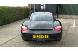 Porsche Cayman 2.7