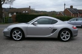 Porsche Cayman 2.7