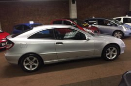 Mercedes-Benz C Class C200