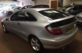 Mercedes-Benz C Class C200