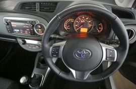  Toyota Yaris 1.0 Icon