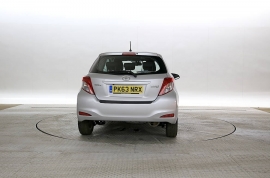  Toyota Yaris 1.0 Icon