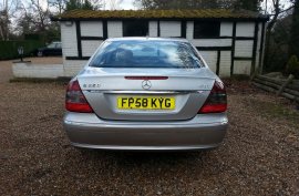 Mercedes-Benz E Class 2.1 E220 CDI