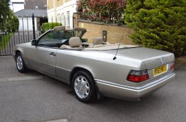 Mercedes-Benz E Class 2.2 E220