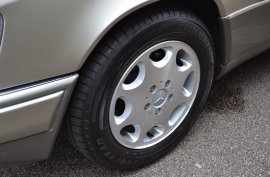 Mercedes-Benz E Class 2.2 E220