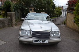 Mercedes-Benz E Class 2.2 E220