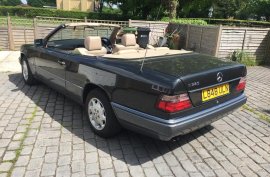 Mercedes-Benz E Class 3.2 E320