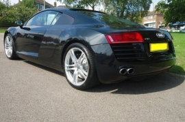 Audi R8 4.2