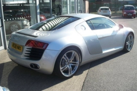 Audi R8 4.2