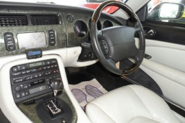 Jaguar XKR 4.2