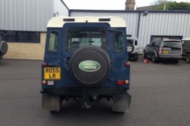 Land Rover Defender 2.5
