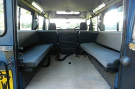 Land Rover Defender 2.5