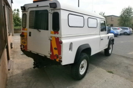 Land Rover Defender 2.5