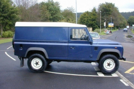 Land Rover Defender 2.4