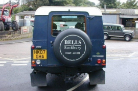 Land Rover Defender 2.4